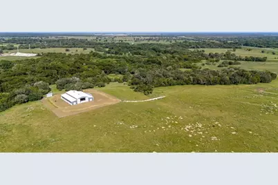 6417 County Road 240, Waelder, TX 78959 - Photo 33