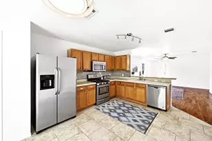 148 Pearl Lake Dr, Kyle, TX 78640 - Photo 9