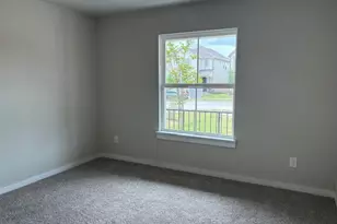 101 Greinert Dr, Taylor, TX 76574 - Photo 9