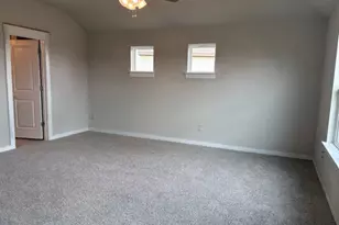 101 Greinert Dr, Taylor, TX 76574 - Photo 5