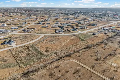 255 Bianca Circle, Del Valle, TX 78617 - Photo 11