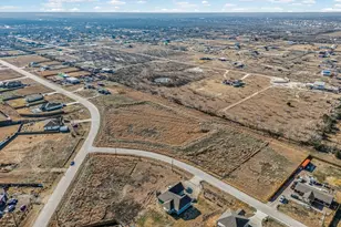 255 Bianca Cir, Del Valle, TX 78617 - Photo 15