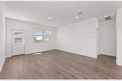 401 The Duke Drive, Jarrell, TX 76537 - Photo 9