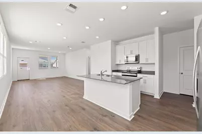 401 The Duke Drive, Jarrell, TX 76537 - Photo 5