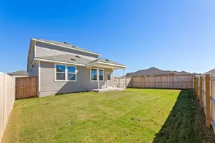 401 The Duke Dr, Jarrell, TX 76537 - Photo 25