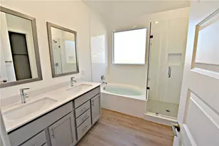 229 Indian Shoal Dr, Georgetown, TX 78628 - Photo 9