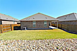 229 Indian Shoal Dr, Georgetown, TX 78628 - Photo 3