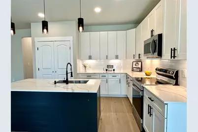 104 Waimanalo Lane, Bastrop, TX 78602 - Photo 11