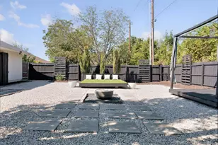 5261 Meadow Creek Dr, Austin, TX 78745 - Photo 29