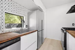 5261 Meadow Creek Dr, Austin, TX 78745 - Photo 5