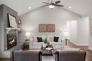 2101 Falcon Hill Dr, Austin, TX 78745 - Photo 9