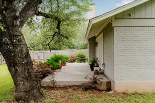2101 Falcon Hill Dr, Austin, TX 78745 - Photo 31