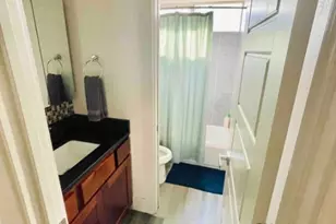 2307 E 2nd St, Austin, TX 78702 - Photo 15