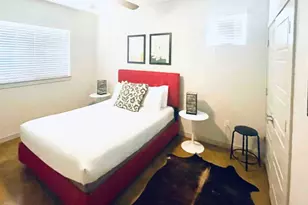 2307 E 2nd St, Austin, TX 78702 - Photo 7