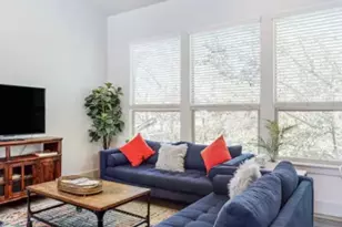 2307 E 2nd St, Austin, TX 78702 - Photo 3