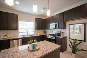 9109 Looksee Ln, Austin, TX 78744 - Photo 7