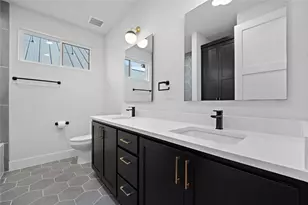 2211 Santa Rosa St, Austin, TX 78702 - Photo 31