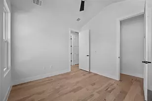2211 Santa Rosa St, Austin, TX 78702 - Photo 35