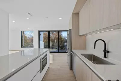 2209 S 1st Street #321, Austin, TX 78704 - Photo 5