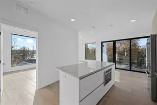 2209 S 1st St, Austin, TX 78704 - Photo 9