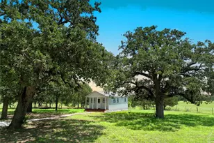 141 Grassyville Rd, Paige, TX 78659 - Photo 3