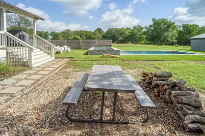 141 Grassyville Road, Paige, TX 78659 - Photo 17