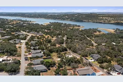 21710 Cardinal Avenue, Lago Vista, TX 78645 - Photo 15