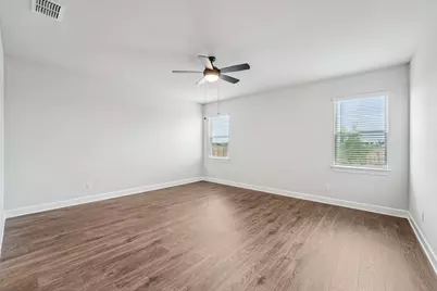 501 W Luna Blue Lane, Jarrell, TX 76537 - Photo 5