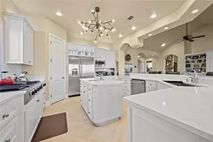 2004 Canonero Dr, Austin, TX 78746 - Photo 11