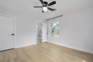 2300 Fair Oaks Dr, Austin, TX 78745 - Photo 17
