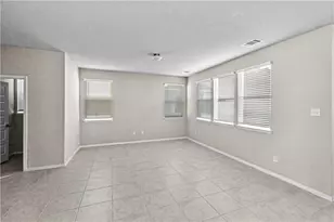 124 Fabion St, Kyle, TX 78640 - Photo 5