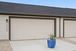 2523 Violet Theo Ln, Round Rock, TX 78665 - Photo 35