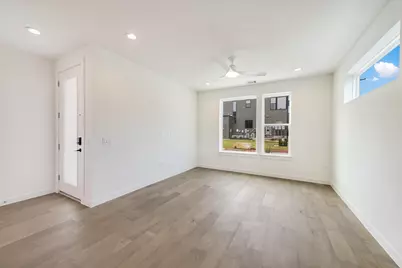 2211 E M Franklin Avenue #22, Austin, TX 78723 - Photo 3