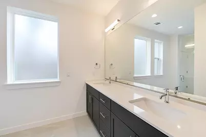 2211 E M Franklin Avenue #22, Austin, TX 78723 - Photo 9