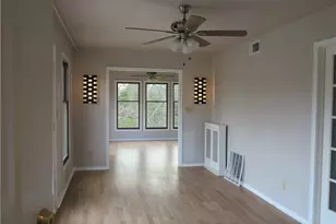 310 W University Ave, Georgetown, TX 78626 - Photo 3
