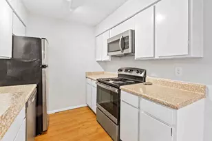 114 E 31st St, Austin, TX 78705 - Photo 9