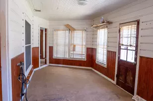 710 E Austin Ave, Round Rock, TX 78664 - Photo 15
