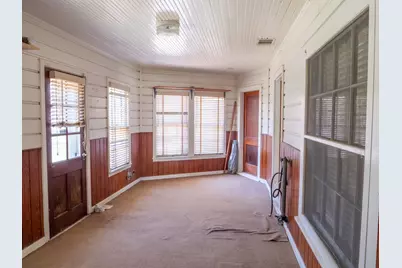 710 E Austin Avenue, Round Rock, TX 78664 - Photo 11