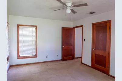 710 E Austin Avenue, Round Rock, TX 78664 - Photo 13