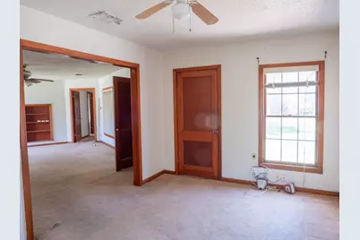 710 E Austin Avenue, Round Rock, TX 78664 - Photo 13