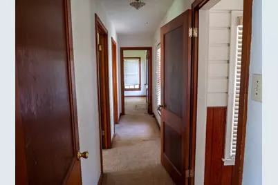 710 E Austin Avenue, Round Rock, TX 78664 - Photo 9