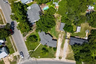 710 E Austin Ave, Round Rock, TX 78664 - Photo 5