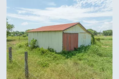 215 Old Highway 90 Loop, Schulenburg, TX 78956 - Photo 5