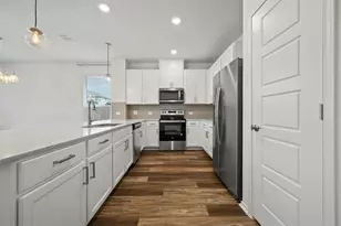 7712 Libretto Ln, Austin, TX 78744 - Photo 9