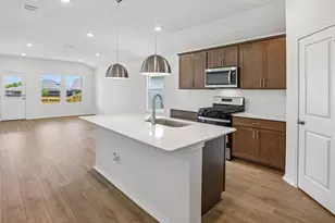 360 San Juan Trl, Bastrop, TX 78602 - Photo 11