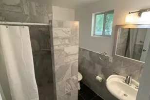 212 Comal St, Austin, TX 78702 - Photo 5