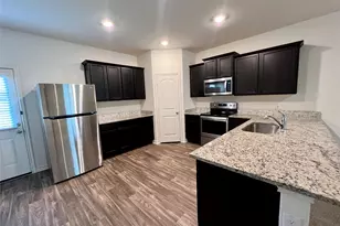 360 Cres Park Dr, Jarrell, TX 76537 - Photo 5