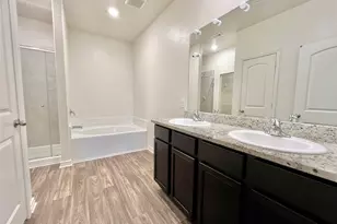 360 Cres Park Dr, Jarrell, TX 76537 - Photo 15