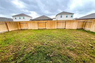 360 Cres Park Dr, Jarrell, TX 76537 - Photo 13