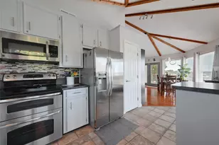 2437 Crosswind Dr, Spicewood, TX 78669 - Photo 9